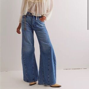 We The Free Eden High Slouchy Flare Jeans size 25